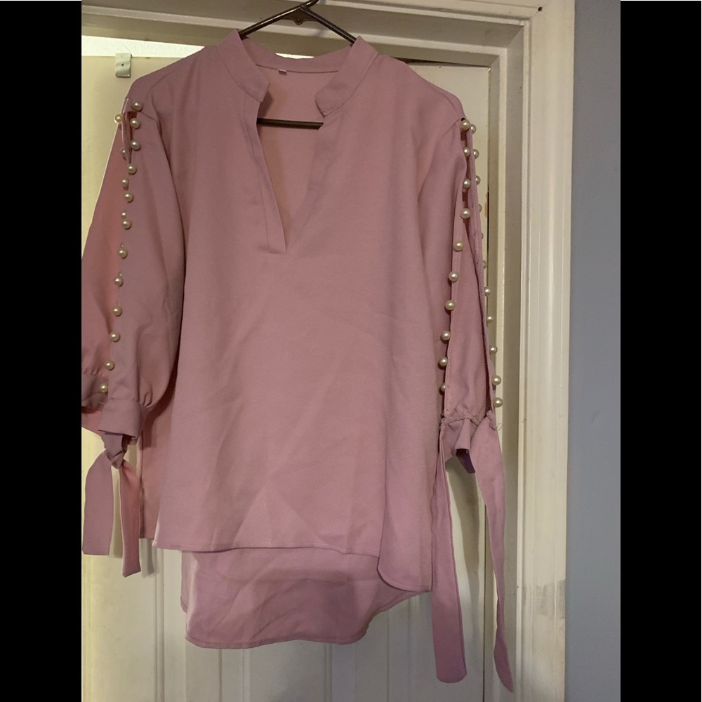 High low pearl sleeve blouse